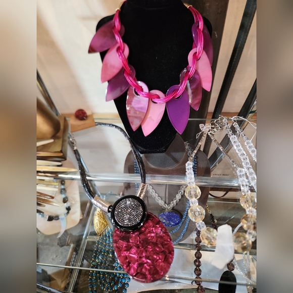 Pink Statement Necklace - Picture 10 of 10